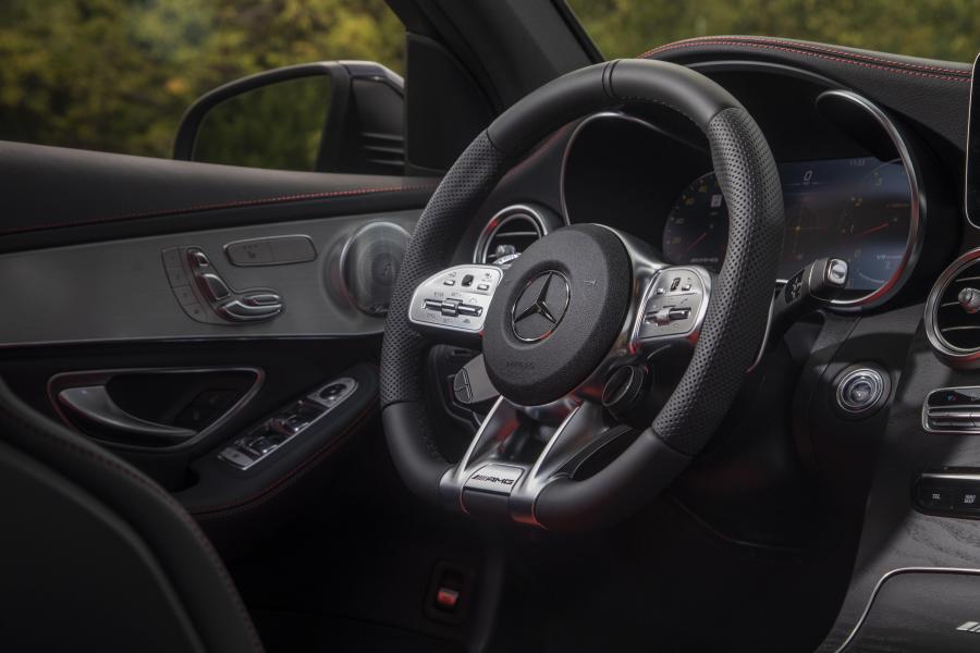 Интерьер Mercedes-AMG GLC63 4Matic+ (X253) 2019 года  (NA) (фото 62 из 81)